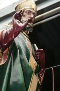 Religious Statue St. Hubertus en PLASTER POLYCHROME, Belgium 19th century