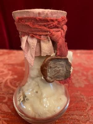 Reliquary - Relic: Ex Ossibus St. Pauli  en Glass / Fabrics Wax Seal, Italy 19 th century