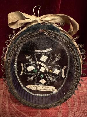 Reliquary - Relics : Della Rosa Di S. Benedicte Abt. St. Johanna & More. Agnus Dei - Relic en Monastery - Work, Italy / Holland 19 th century ( Anno 1890 )