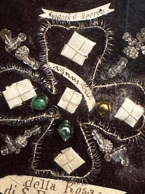 Reliquary - Relics : Della Rosa Di S. Benedicte Abt. St. Johanna & More. Agnus Dei - Relic en Monastery - Work, Italy / Holland 19 th century ( Anno 1890 )