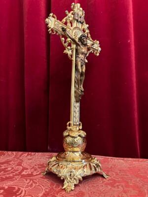 Altar - Cross style Rococo - Style en Brass / Bronze / Polished and Varnished, France 19 th century ( Anno 1865 )