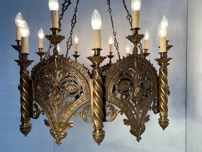 Chandelier style Romanesque en Bronze, France 19th century