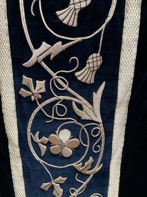 Chasuble  style Romanesque en hand embroidered , Dutch 19th century