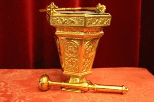 Holy Water Holder style Romanesque en Bronze Polisched and Varnished, France 19th century