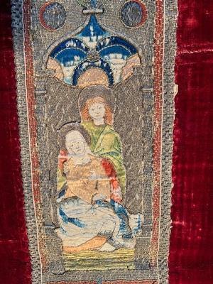 Part Of 15 Th Century Chasuble Marvellous Museal Art Piece ! style Romanesque en Fabric, Middle Rhine Germany 15th Century