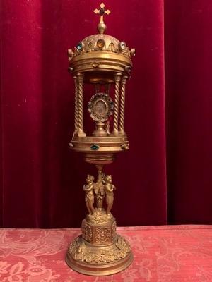 Reliquary style Romanesque en Brass / Bronze / Gilt / Stones, France 19th century ( anno 1875 )