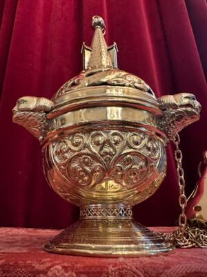 Censer  style Romanesque - Style en Brass / Bronze / Polished and Varnished, Belgium  19 th century ( Anno 1875 )
