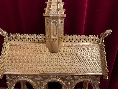 Exceptional Large Reliquary style Romanesque - Style en Bronze / Polished and Varnished, France 19 th century ( Anno 1865 )