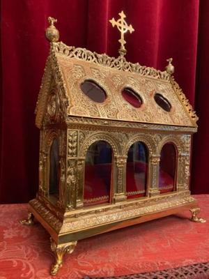 Exceptional Reliquary  style Romanesque - Style en Bronze / Polished and Varnished, France 19 th century ( Anno 1865 )