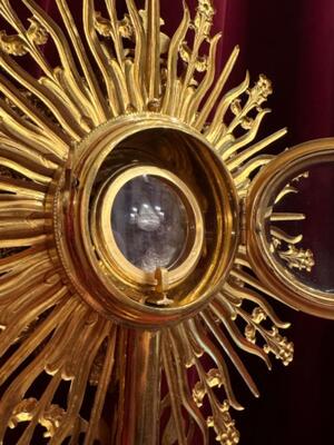 Monstrance With Original Case & Lunula style Romanesque - Style en Brass / Gilt / Enamel Medallions / Stones, France 19 th century ( Anno 1875 )