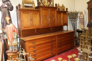 Sacristy Credens Cabinet en Oak wood, Belgium 19th century