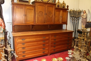 Sacristy Credens Cabinet en Oak wood, Belgium 19th century