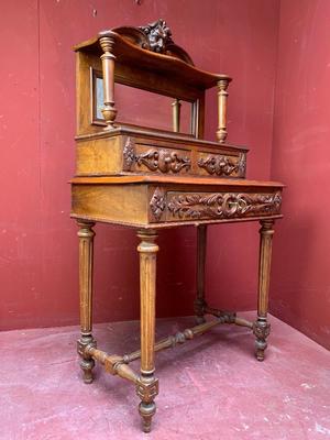 Secretaire en Walnut wood , France 19th century ( anno 1875 )