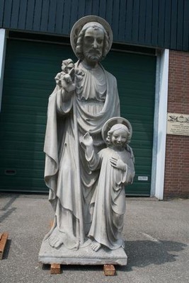 St. Joseph Statue More Than Life Size en Handcarved sandstone, Belgium 19th century