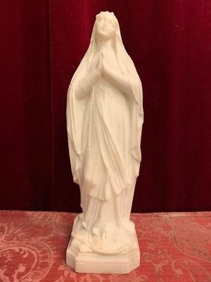 St. Mary Lourd Statue en Alabaster / Marble, Belgium 19th century