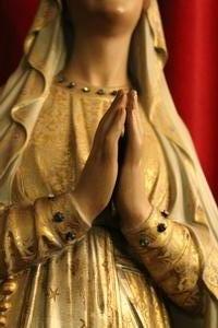 St. Mary Lourdes Statue en PLASTER POLYCHROME GLASS EYES, Belgium 19th century