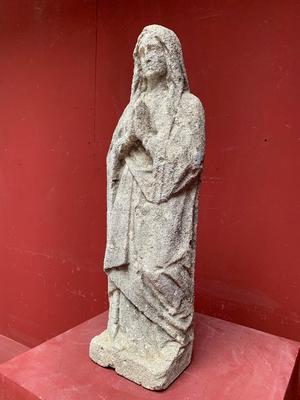 St. Mary Statue en Hand - Carved Sandstone, Hungary 19th century ( anno 1890 )