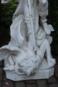 St. Michael Statue en Terra-Cotta, France