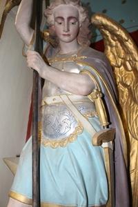 St. Michael Statue en Terra-Cotta polychrome, France 19th century