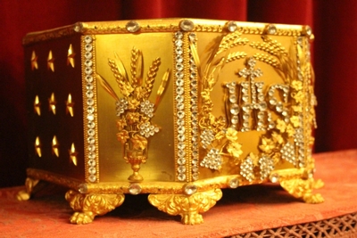 Tabor en Brass / Gilt / Gem Stones, France 19th century