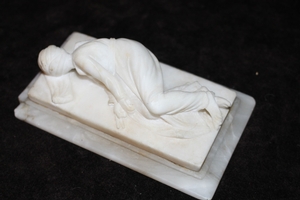 The Died St. Cecilia In Her Crypt As Found In The Catacombs Of St.  Callixtus en MARBLE, Italy 19th century