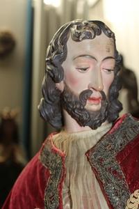 Totally Hand-Carved Wooden Holy Family Hand Embroidered en wood polychrome - dressed, Belgium 19th century