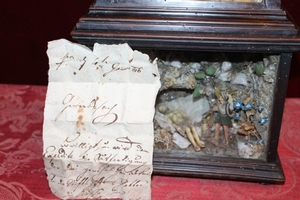 Totally Hand-Made Reliquary  / Touch-Nail From Calvary / Multiple Ex Ossibus Relics / Piece Of Signed Document From 1816 / Professionally Treated Against Woodworm Southern Germany 18th century (about 1740)