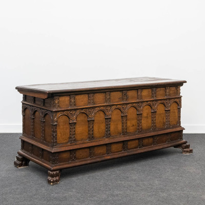 Trunk en Wood, Southern Germany 18th century