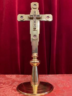 Very Important Reliquary Cross Relics Of The True Cross. Bmv & St. Joseph. Ex Columna Flagellis. Joannes Ev. Mattheus Ev. Marcus Ev. Lucas Ev. St. Petri & St. Pauli en Bronze / Polished and Varnished / Glass / Wax Seals, Italy  18th / 19th / 20th Century