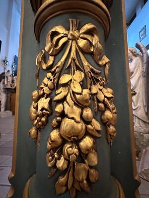 Wall Stand With Statue St. Mary en Hand - Carved Wood Polychrome , Southern Germany 20 th century