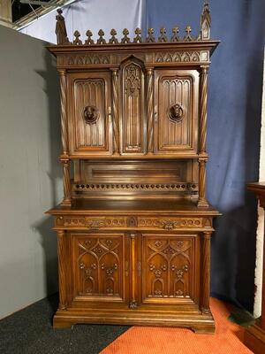Dining Room  style Gothic - Style en Walnut wood / Glass / Leather, France 19 th century