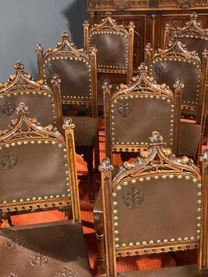 Dining Room  style Gothic - Style en Walnut wood / Glass / Leather, France 19 th century