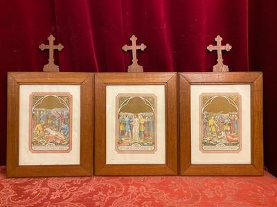 Stations Of The Cross  style Gothic - style en Oak Wood / Glass / Lithographics, België 20 th century ( Anno 1910 )