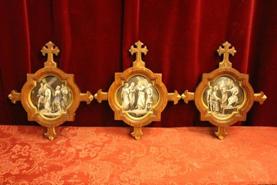 Stations Of The Cross  style Gothic - style en Painted on Porcelain Oak Frames, France 19th century (1902)