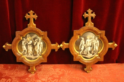 Stations Of The Cross  style Gothic - style en Painted on Porcelain Oak Frames, France 19th century (1902)