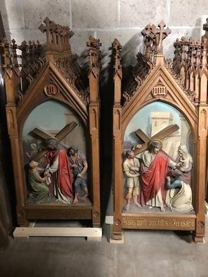 Stations Of The Cross. Signed  : Henri Gerard Namur Belgium style Gothic - style en Oak Wooden Frames / Wood Pap Reliefs, Namur Belgium 19th century