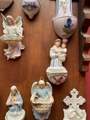 Collection Of Antique Holy Water Holders  en Porcelain / Glass / Stone / Wood / Etc, Belgium 19 th century & 20 th Century