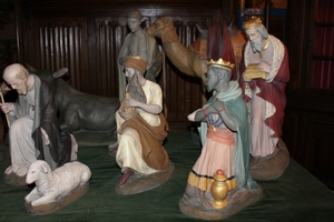 Complete Nativity Scene. Height 62 Cm ! en Composite Stone Polychrome, Dutch 20th century