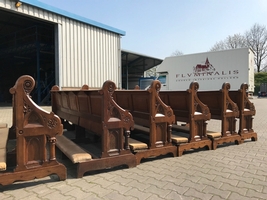 Pews ( 2 Pieces Available ) style Gothic - style en Oak wood, Dutch 19th century (1880)