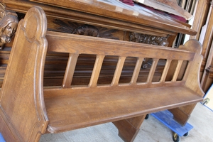 Inventory Of Small Chapel 2 Rows Of Oak Pews And Front Parts 2 Pews Available  en Oak wood, Belgium 20th century. ABOUT 1920