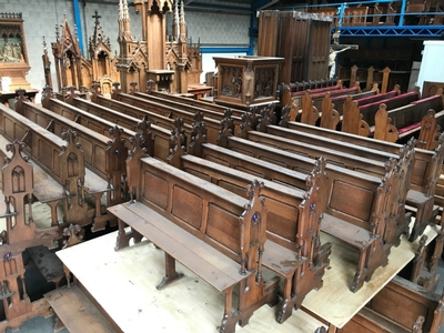 Pews style Gothic - style en Oak wood, Dutch 19th century