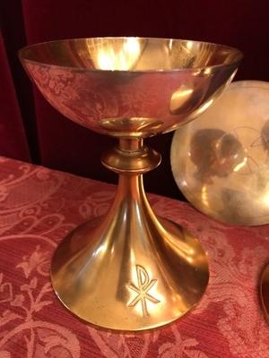 Altar - Set. Monstrance - Ciborium - Chalice. Paten And Lunela Full Silver. Measures: Monstrance style Art - Nouveau en Brass Gilt  / Silver, Dutch 20th century (  anno about 1950 )