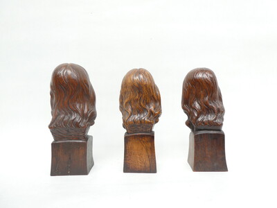 Christ Busts  en Hand - Carved Wood , Belgium  19 th century