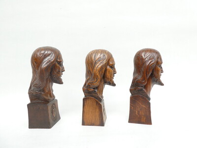 Christ Busts  en Hand - Carved Wood , Belgium  19 th century