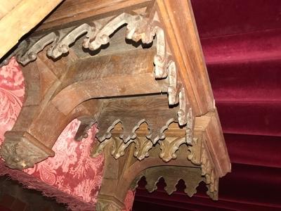 Matching Wall Pedestals style Gothic - style en Oak wood, Belgium 19th century