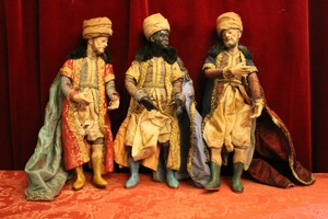 The Three Magi Exceptionally Hand-Carved-Dressed Imaginations / Wood  en hand-carved wood polychrome / Dressed, Naples Italy 18 / 19 th century