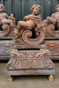 4 Seasons Statues en Concrete, Belgium New