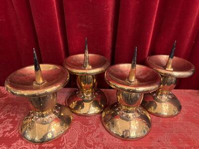 Matching Candle Holders Totally Hand - Hammered. Measures Without Pin. style art - deco en Brass, Belgium 20 th century ( Anno 1930 )