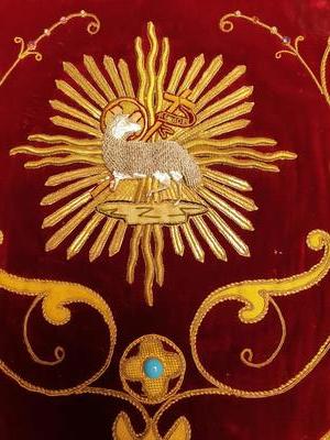 4 BAROQUE-STYLE Exceptional And High Quality Complete Canopy Ornaments.