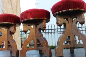 Choir Seats en Oak / Red Velvet, Belgium 19th century